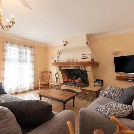 Le Berierot Avec Piscine بيت للعطل *